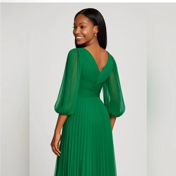 Betsy & Adam Size 8 Emerald Green Chiffon Pleated Gown Mother of the Bride NWOT - Picture 2 of 6